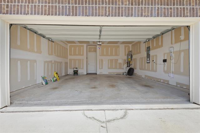Building Photo - 206 Goosewood Dr
