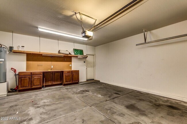 Building Photo - 12024 W Louise Ct