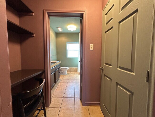 Building Photo - 3118 37th St