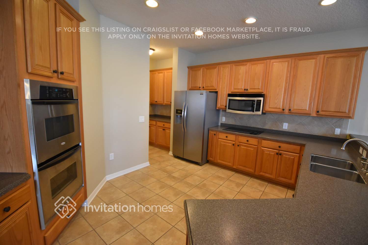 Building Photo - 11135 Golden Silence Dr