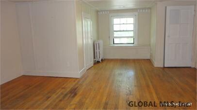 Building Photo - 566 Park Ave