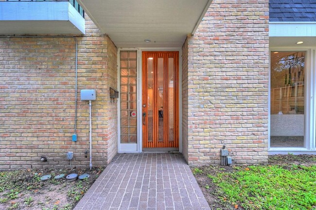 Building Photo - 5407 John Dreaper Dr