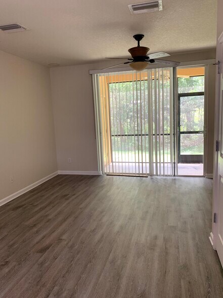 Building Photo - 10329 Westpark Preserve Blvd