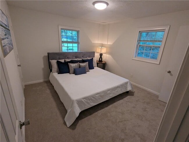 Building Photo - 1565 Whipporwill Dr SW