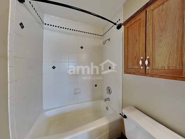 Building Photo - 4506 W Riverside Dr