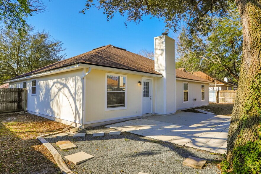 Building Photo - 3266 Sexton Dr