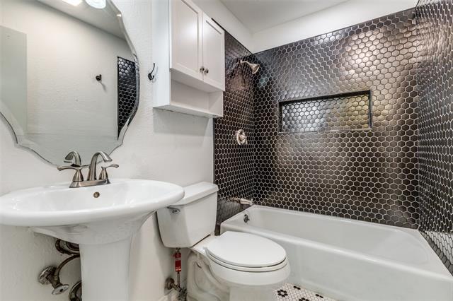 Building Photo - 9246 Biscayne Blvd