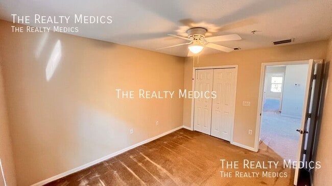 Building Photo - 331 Freedom's Ring Dr