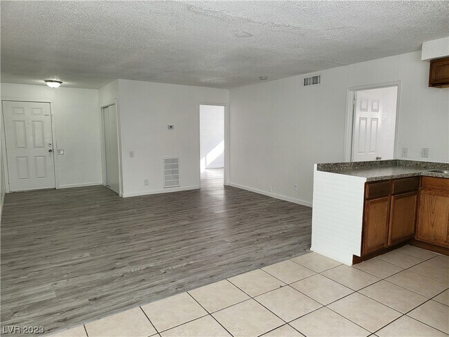 Building Photo - 2908 Marlin Ave