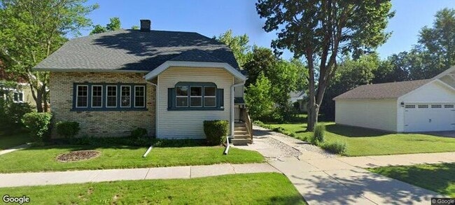 Building Photo - 314 W 3rd St