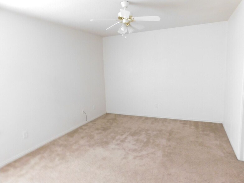 Building Photo - 1509 Dugger Cir