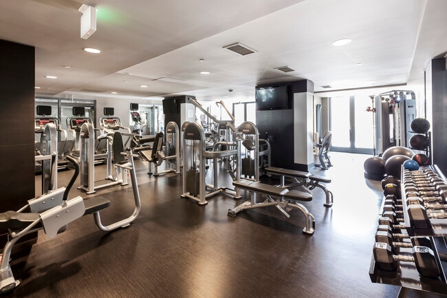 state-of-the-art fitness area - 480 Mission Bay Blvd N