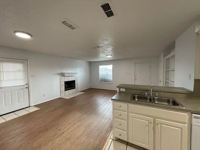 Building Photo - 2344 78th St