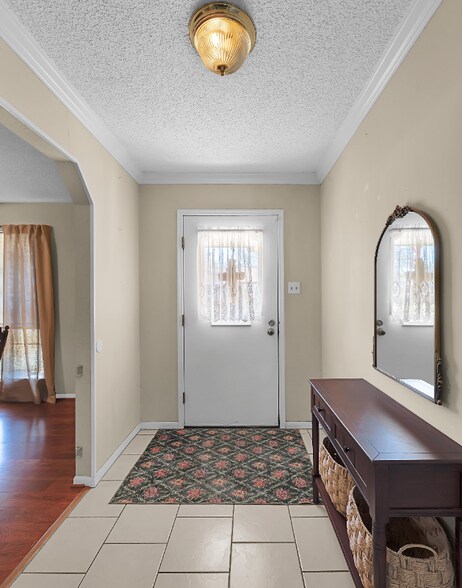 Building Photo - 400 Patricia Dr