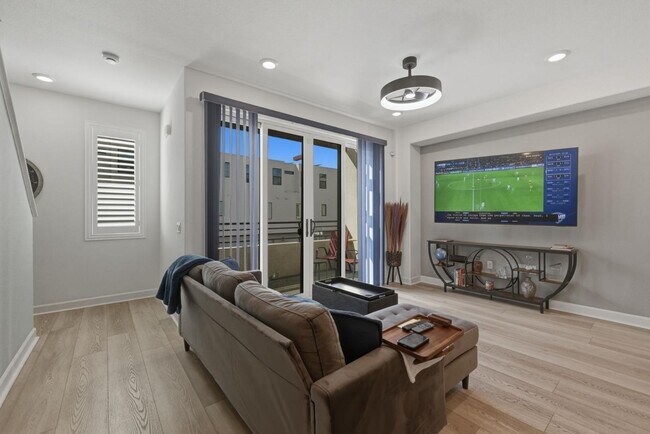 Building Photo - 2081 Acara Cir