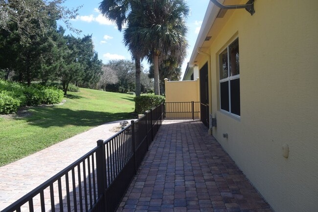 Building Photo - PGA Verano