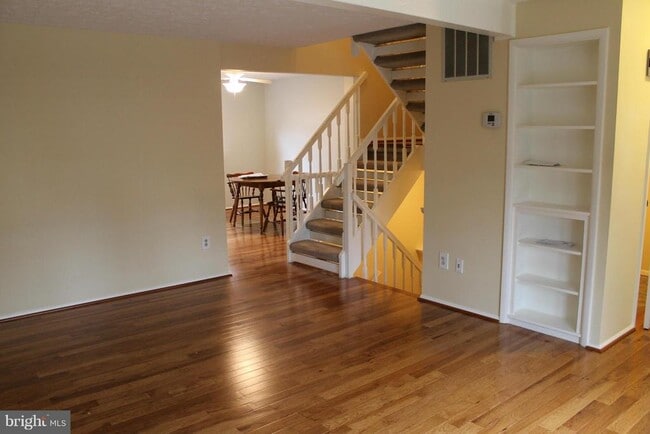 Building Photo - 6821 Montivideo Square Ct