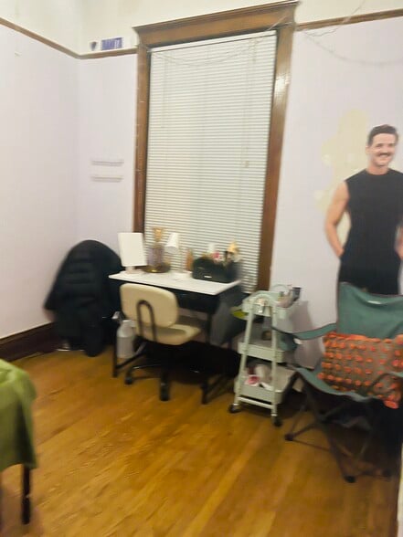 bedroom - 3730 N Magnolia Ave