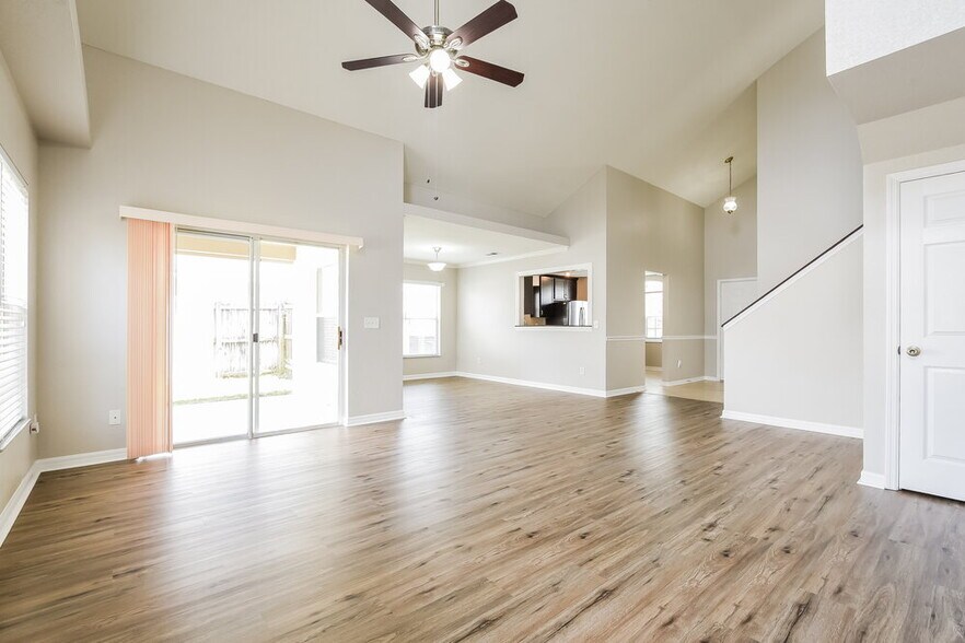 Building Photo - 10051 Sandbar St