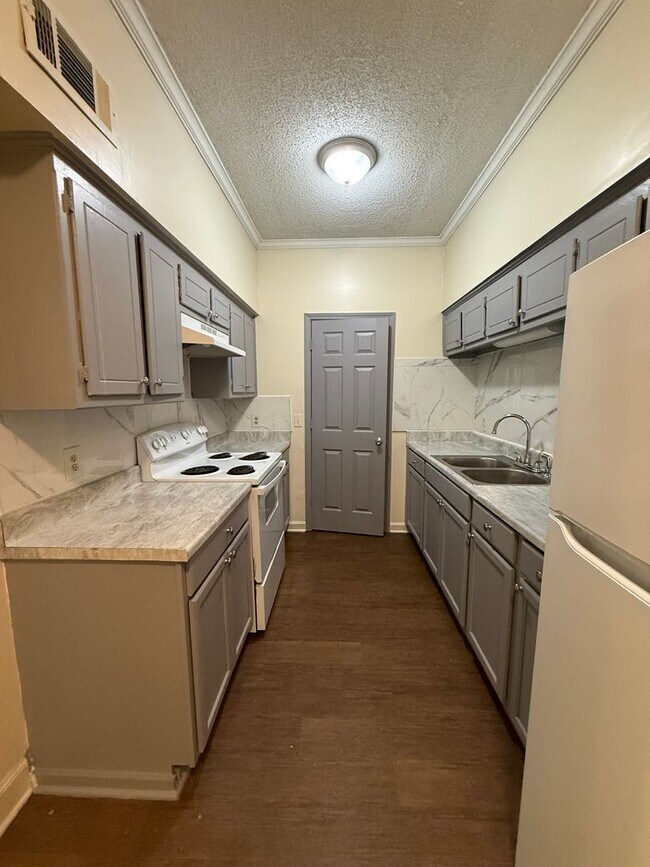 Building Photo - 1825 Starboard Dr