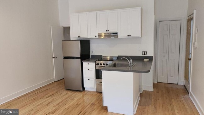 Building Photo - 459 M St NW