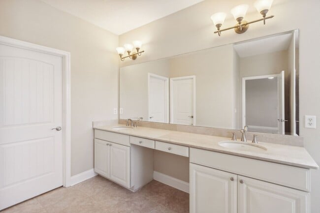 Building Photo - Cape Sound Condo