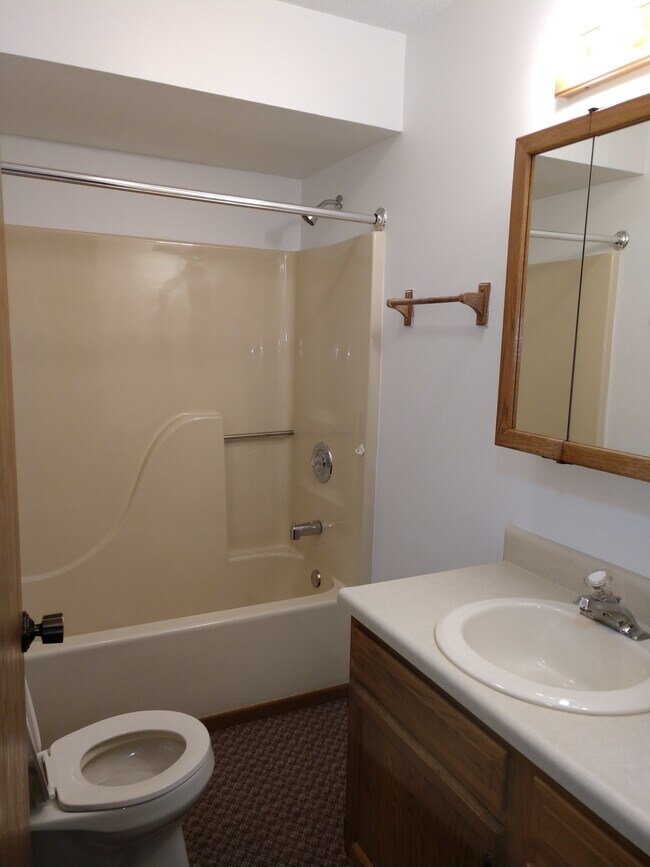 Building Photo - 1954 Brookhaven Dr