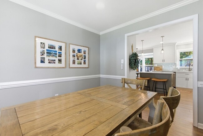 Building Photo - 216 Tiger Run