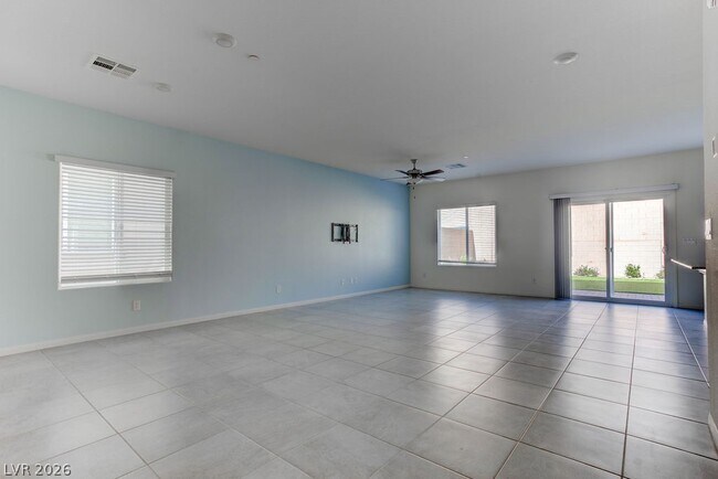 Building Photo - 10944 Meridian Flds Ave