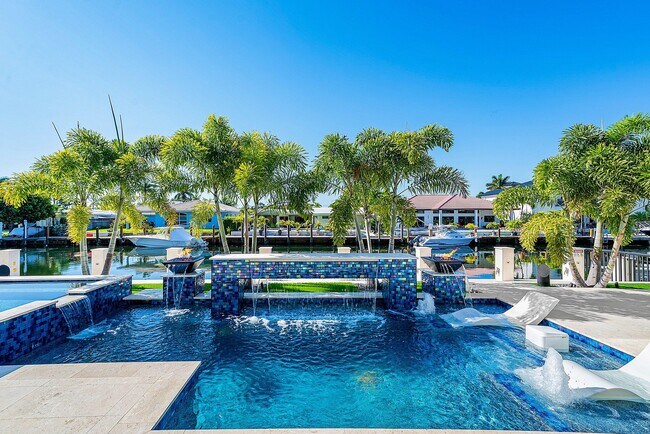 Building Photo - 2650 NE 48th Ct