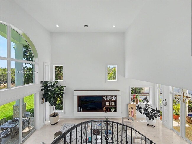 Building Photo - 13689 Deering Bay Dr