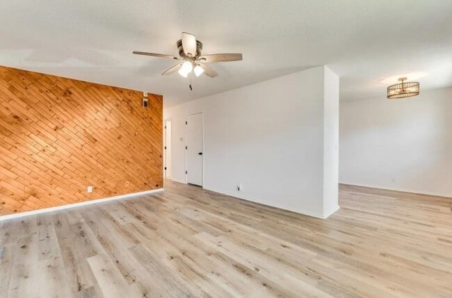 Building Photo - 2920 W Hadden St