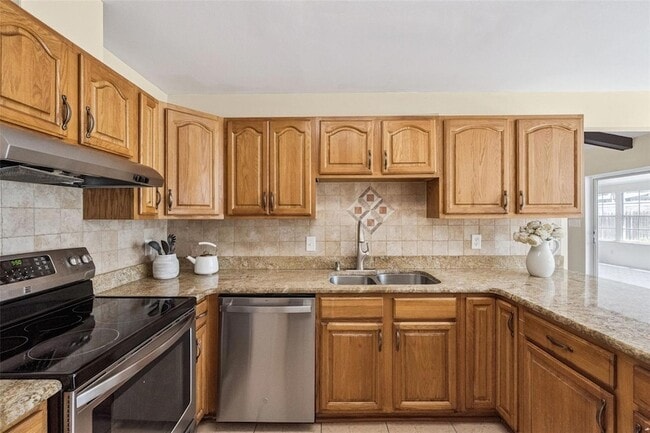 Building Photo - 4136 Tall Tree Dr