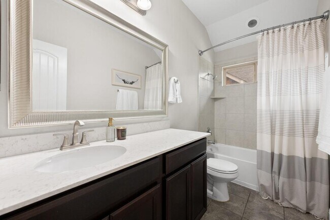 Building Photo - 18404 DeLeon Bayou Ln