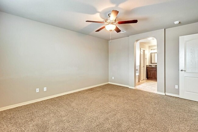 Building Photo - 3873 Loma Brisa Dr