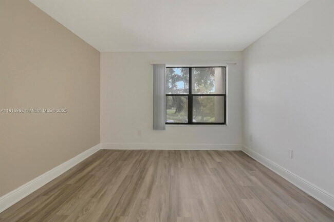 Building Photo - 4341 W McNab Rd