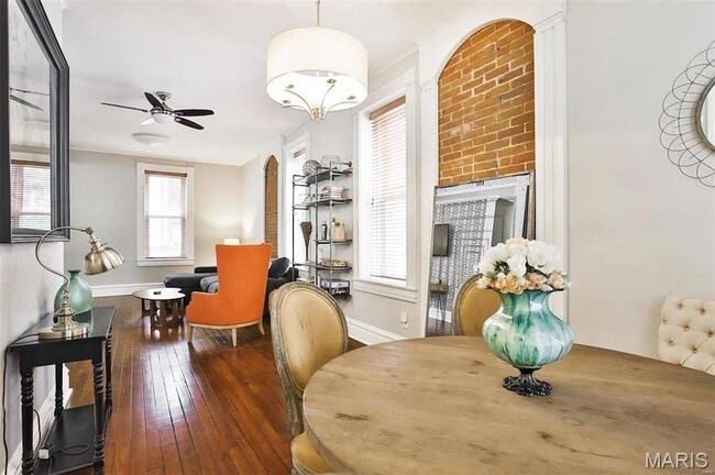 Building Photo - 2018 Senate St