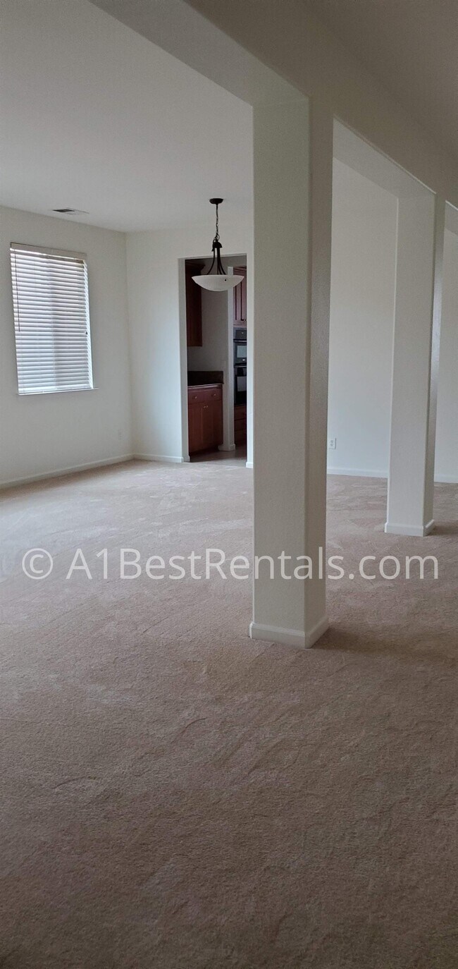 Building Photo - 2513 Guadalajara Dr