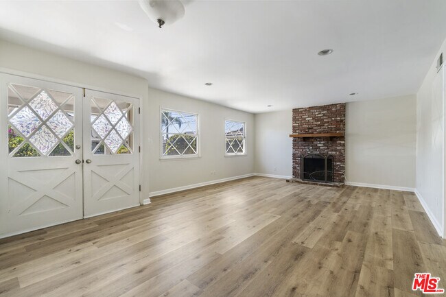Building Photo - 4513 Wawona St