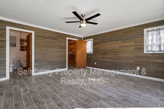 Building Photo - 933 Leatherwood Ln