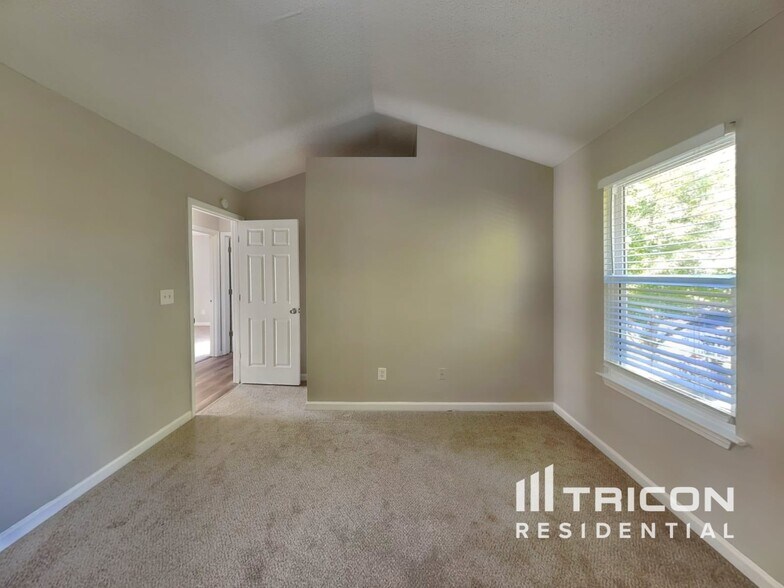 Building Photo - 2121 Serenity Dr NW