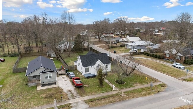Building Photo - Home for rent in Hohenwald