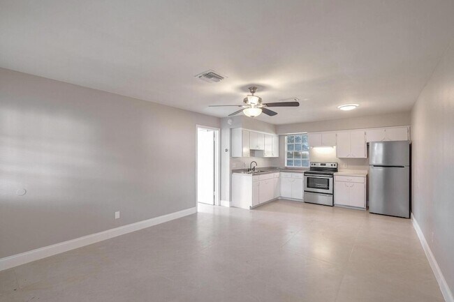 Building Photo - 3147 Naylor Terrace