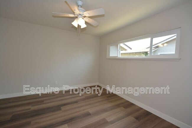 Building Photo - 4511 S A St