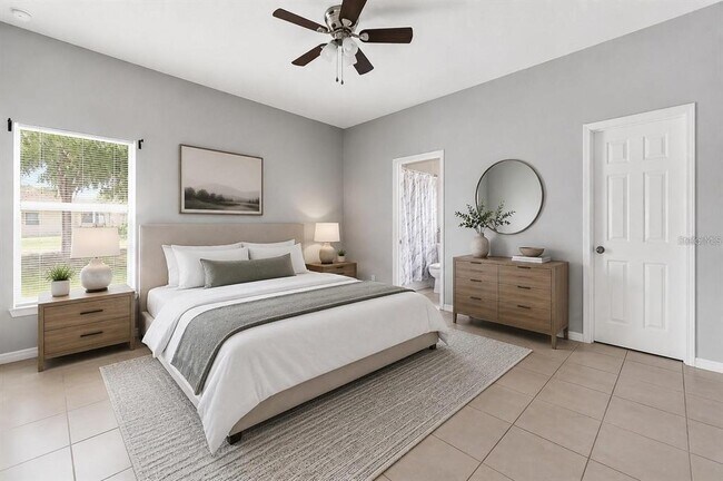 Building Photo - 677 Royalty Ct