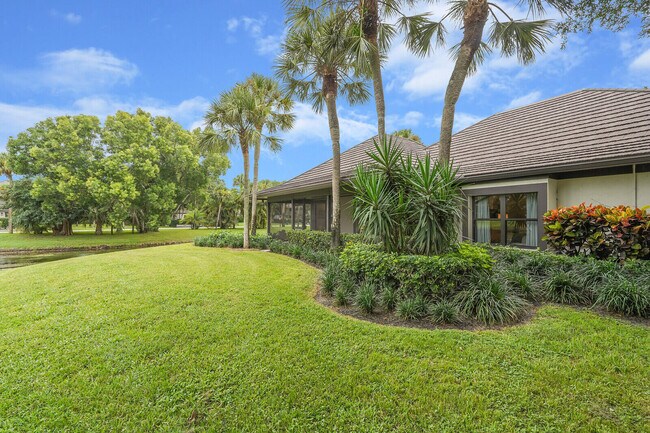 Building Photo - 2735 Polo Island Dr