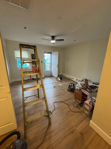 Building Photo - 1733 Guilford Ave