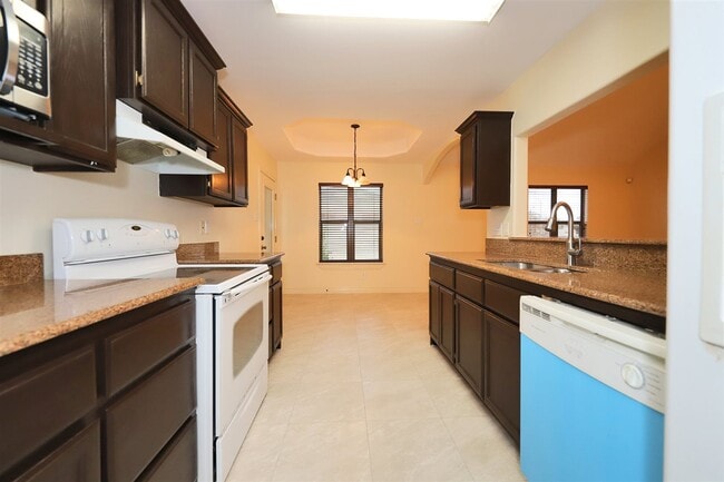 Building Photo - 8801 Snow Falls Dr