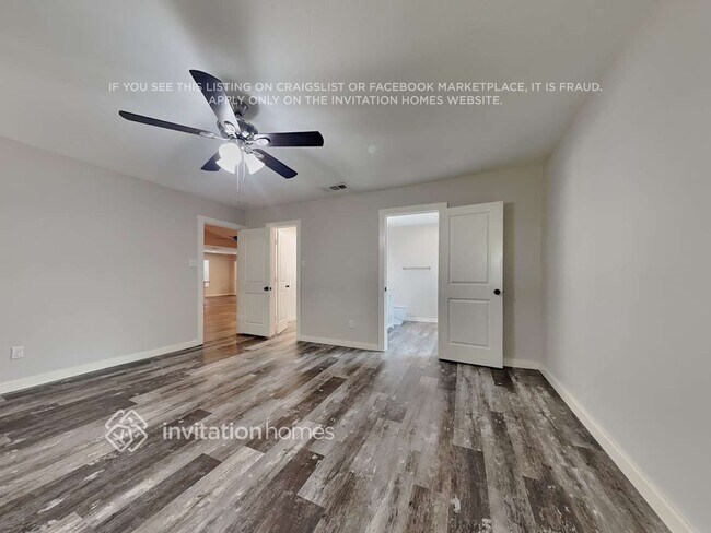 Building Photo - 8213 Mark Ln