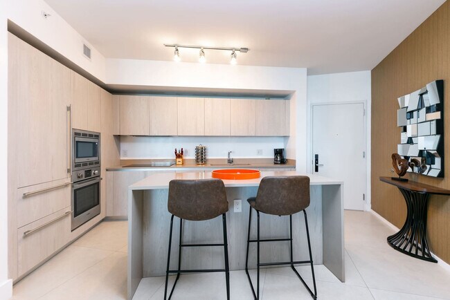 Building Photo - 4111 S Ocean Dr